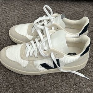 Veja Sneakers